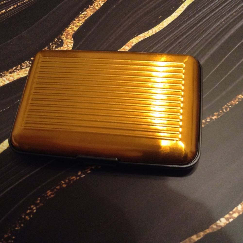 Brand New RFID Protected Credit Card Wallet With Six Slots For Credit Cards